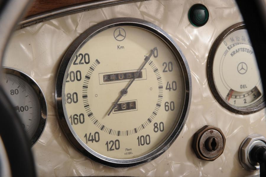  Mercedes-Benz 500K Special Roadster Replica 1934 года  (фото 11 из 17)